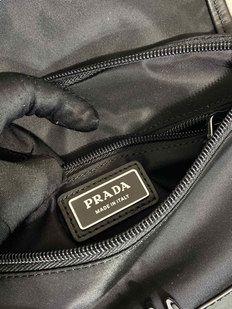 Pra*a waist chest packs